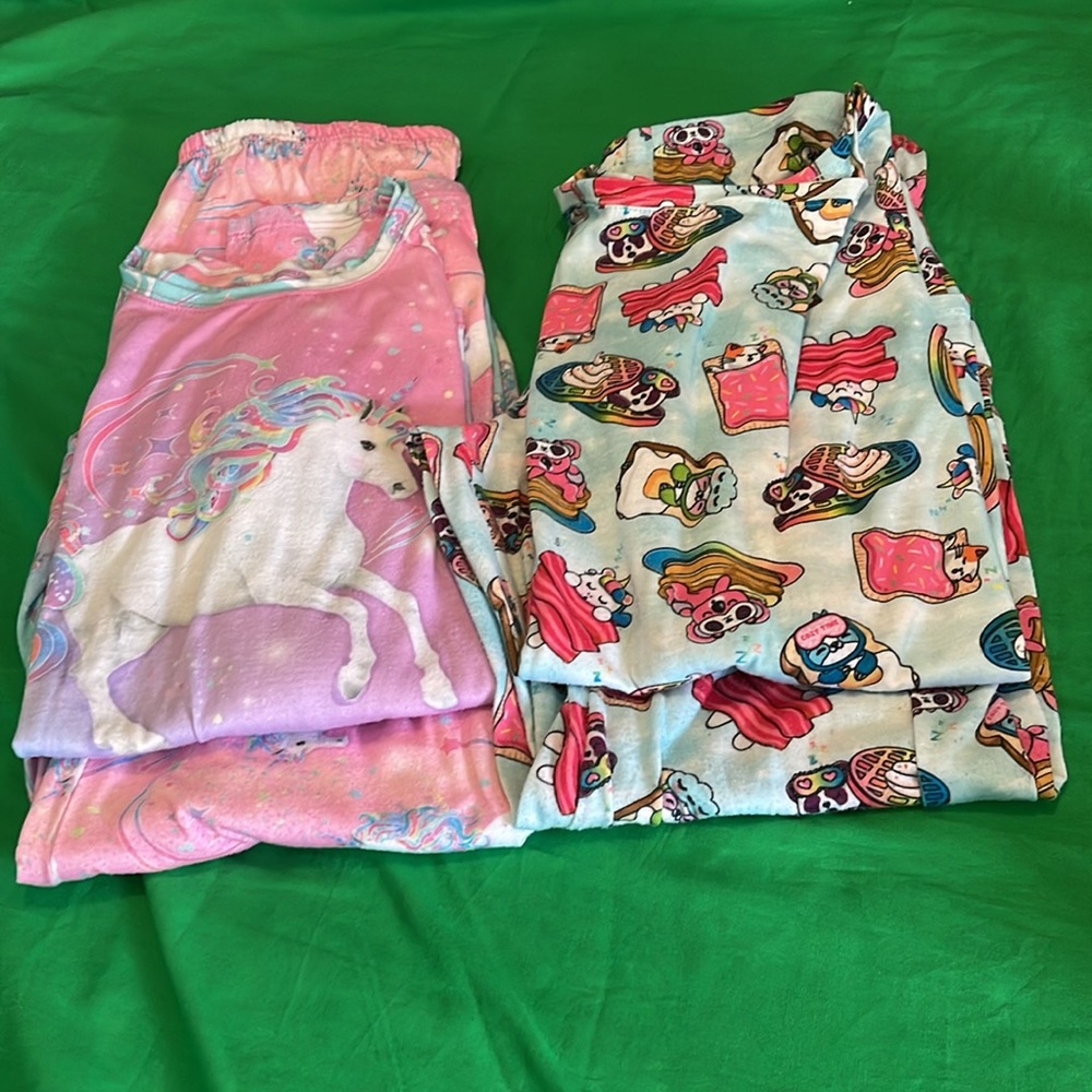Used sets of pajamas size XXL by place